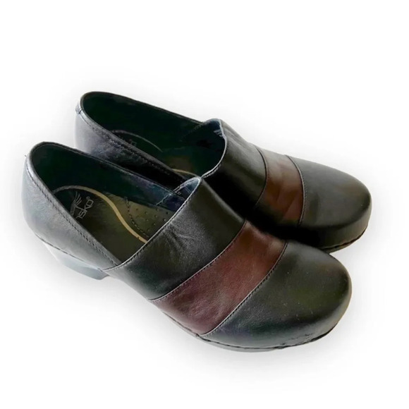 Dansko Black Brown Closed Clogs Size 39 8.5 Leather Boho Funky Hippie Shoes Mule - Picture 1 of 9